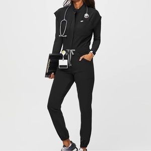 Rafaela Cargo ScrubJumpsuit in black XXS